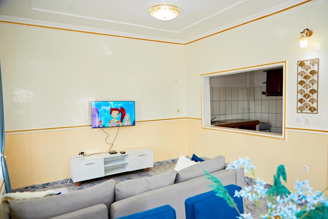 Appartement Avec Vue Panoramique Two Or Three Rooms Yaounde Bagian luar foto