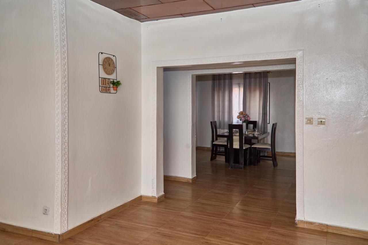 Appartement Avec Vue Panoramique Two Or Three Rooms Yaounde Bagian luar foto