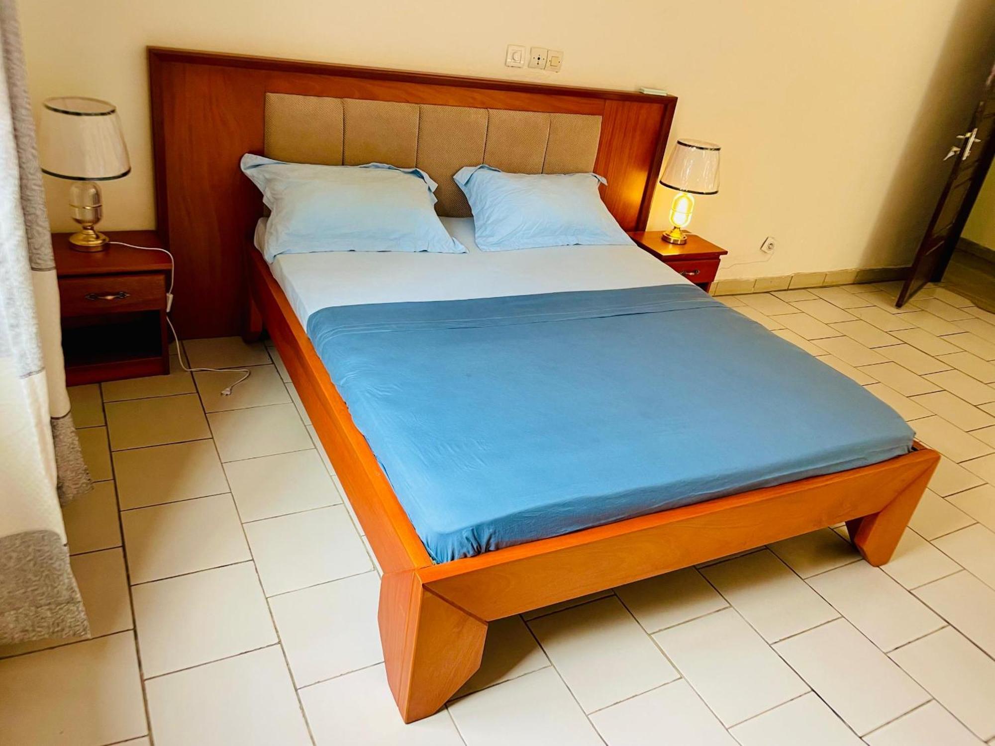 Appartement Avec Vue Panoramique Two Or Three Rooms Yaounde Bagian luar foto