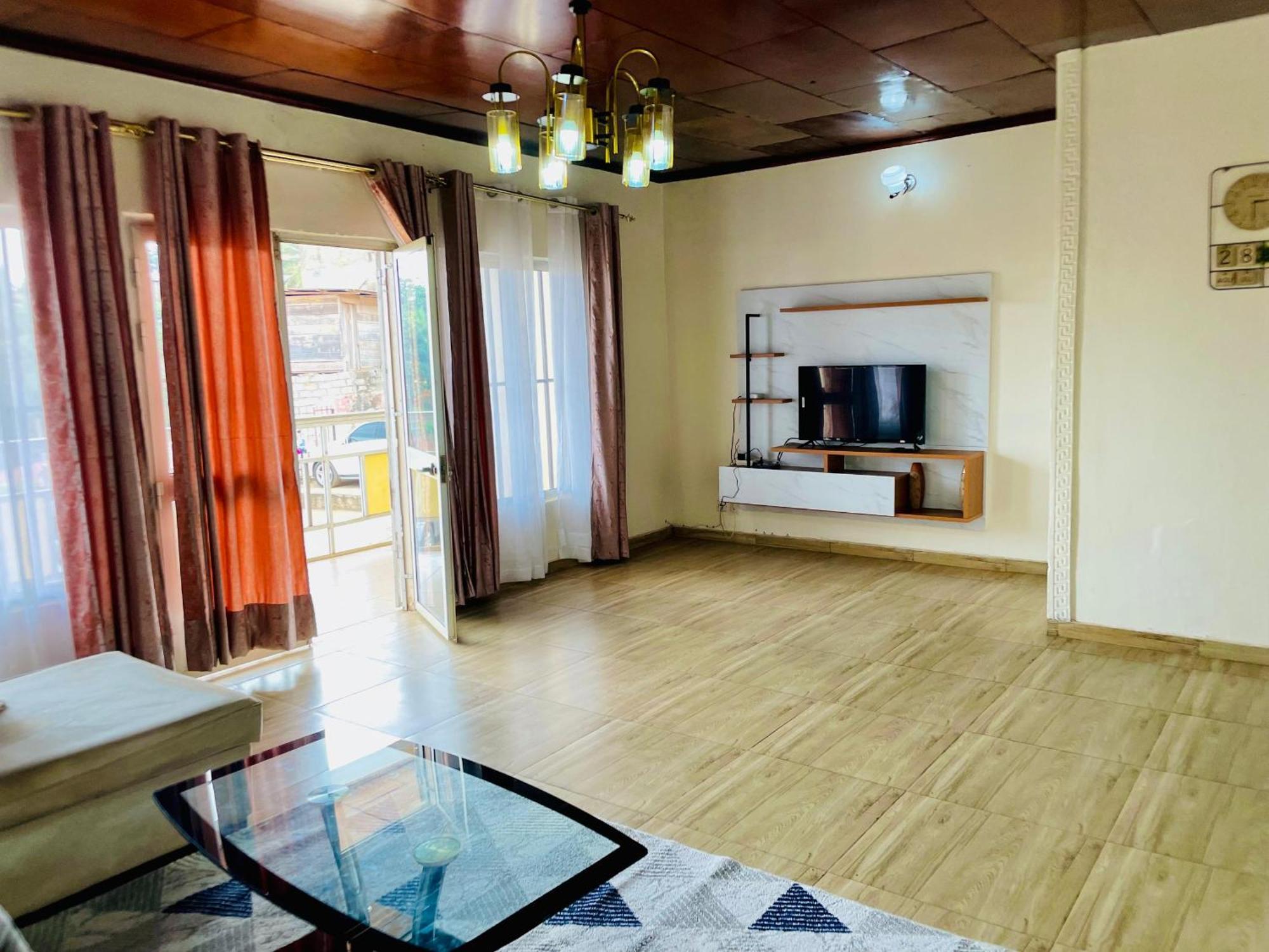 Appartement Avec Vue Panoramique Two Or Three Rooms Yaounde Bagian luar foto