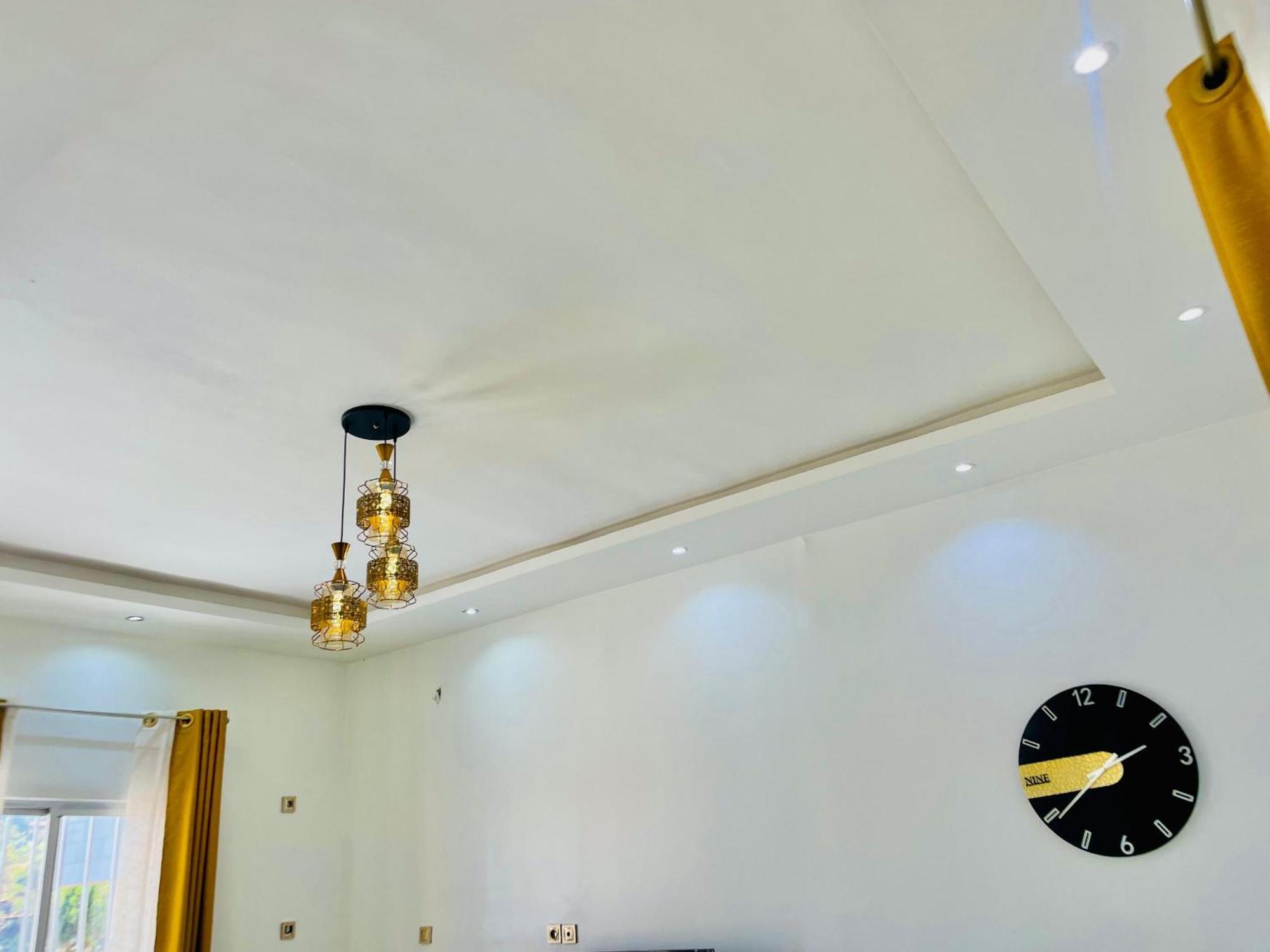 Appartement Avec Vue Panoramique Two Or Three Rooms Yaounde Bagian luar foto