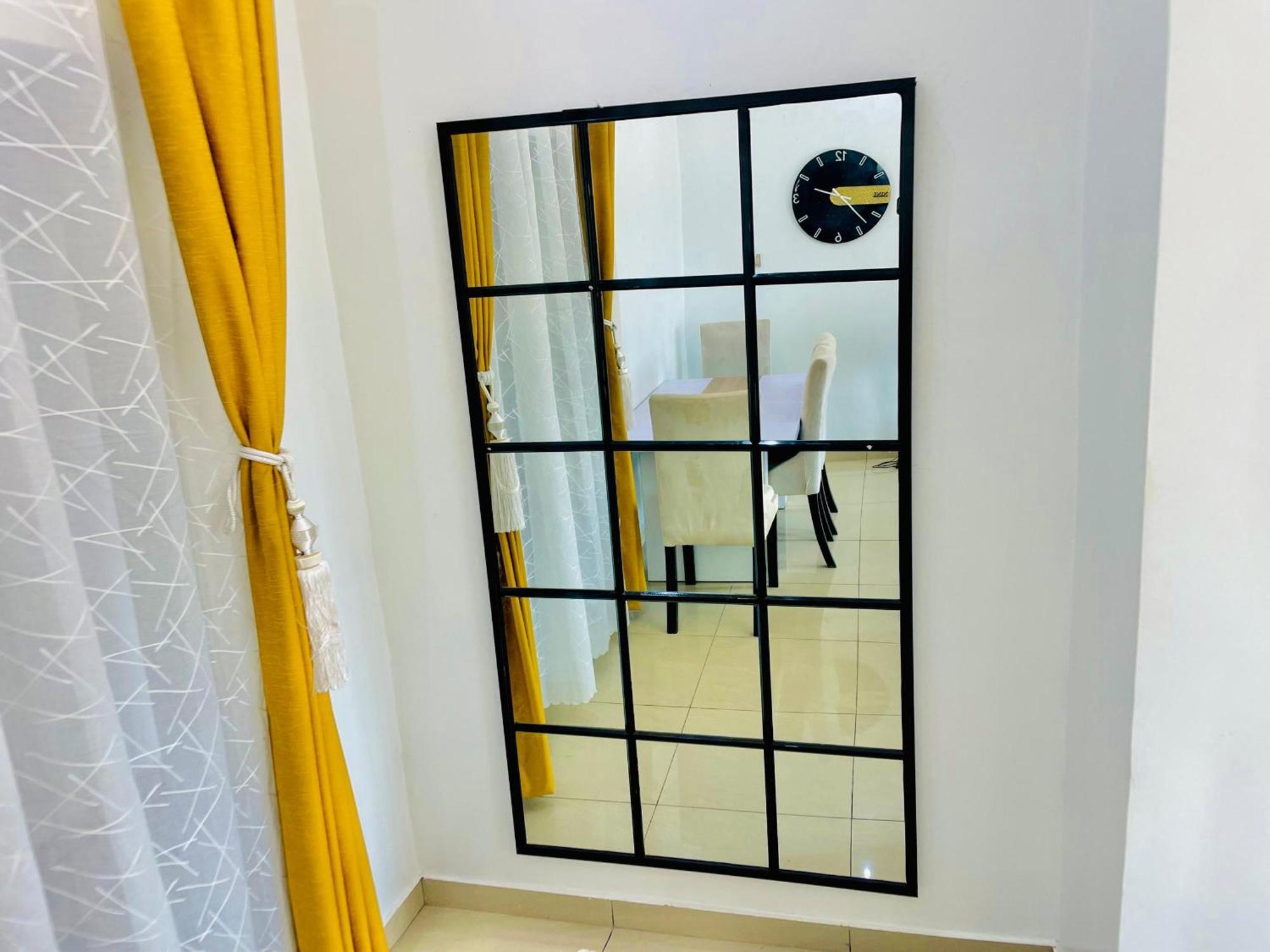 Appartement Avec Vue Panoramique Two Or Three Rooms Yaounde Bagian luar foto